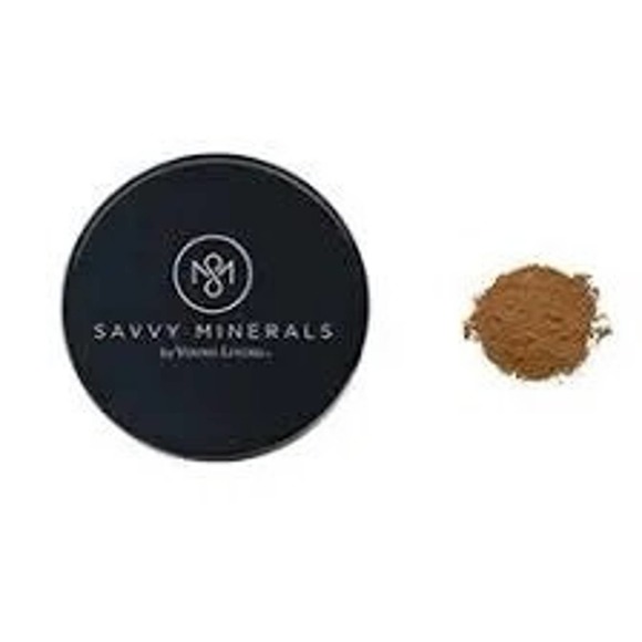 Savvy makeup Dark no. 3- Natural Vegan Compact Foundation - Mineral powder - Picture 2 of 3